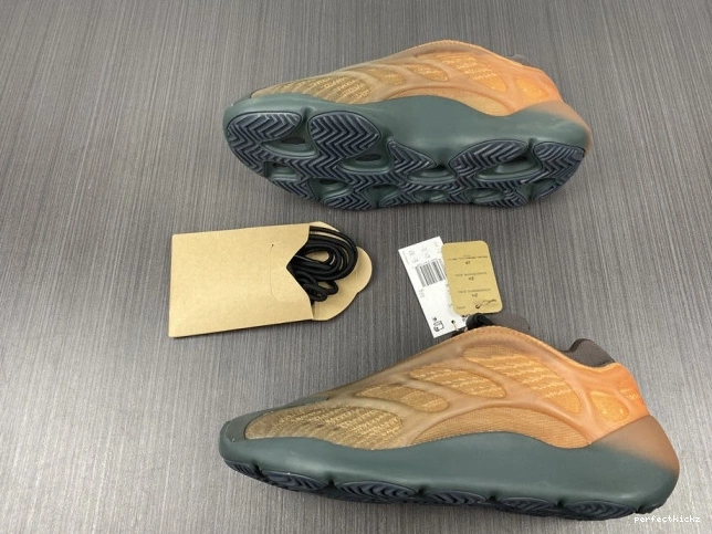 V3 Yeezy Adidas Boost Copfade GY4109 700 0801